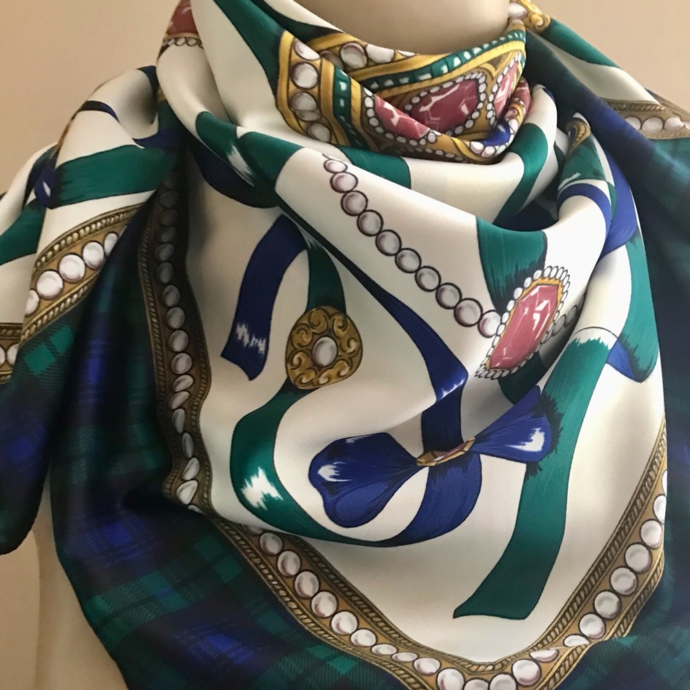 JEWELS vintage square scarf